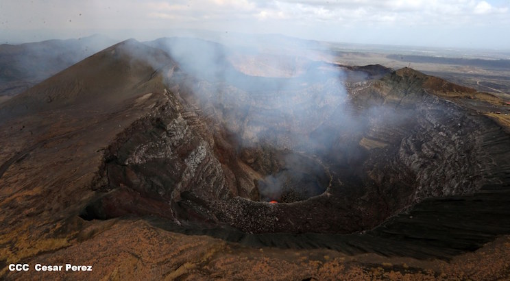 Recorrido a&eacute;reo por volcanes de Nicaragua